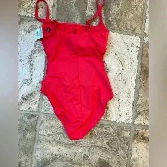 NWT La Blanca Island Goddess One-Piece Swimsuit white and red size 4 - Picture 3 of 8